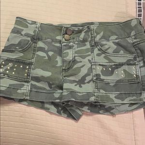 No boundaries juniors short